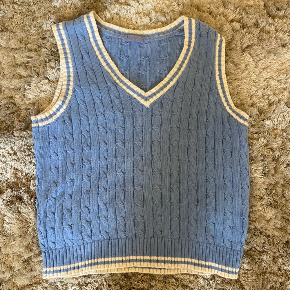 Brandy Melville Sweater Vest!